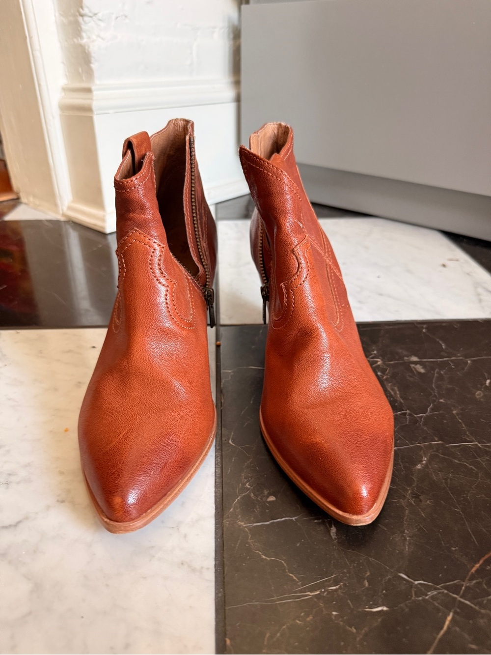 Frye Tobacco Brown/Tan Leather Ankle Booties Western - Picture 2 of 6